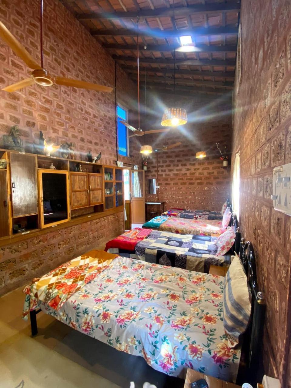 Bed and Breakfast Moradia Dos Quadros Malar Esterno foto