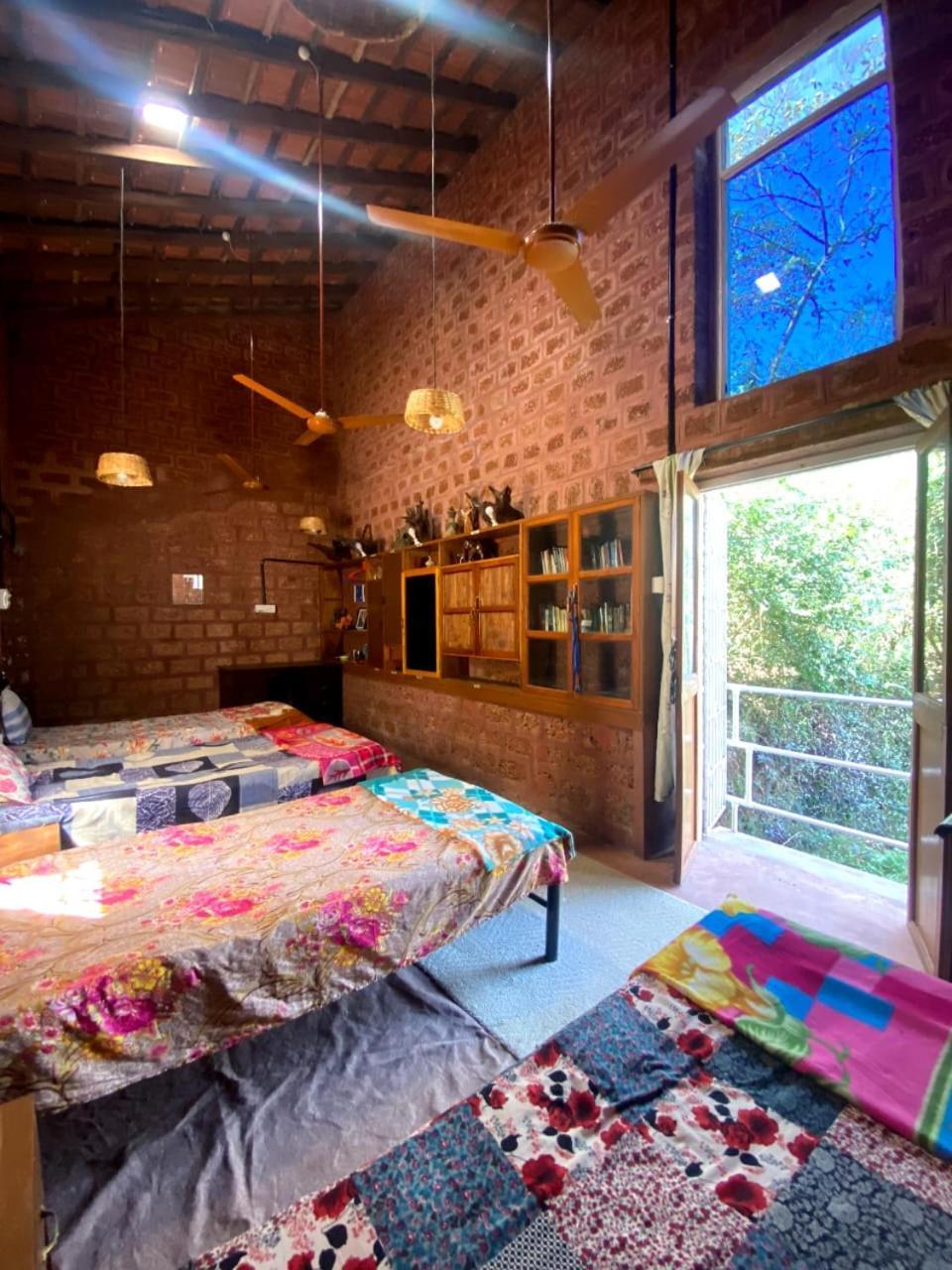 Bed and Breakfast Moradia Dos Quadros Malar Esterno foto
