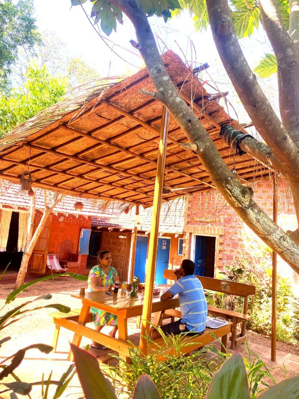 Bed and Breakfast Moradia Dos Quadros Malar Esterno foto
