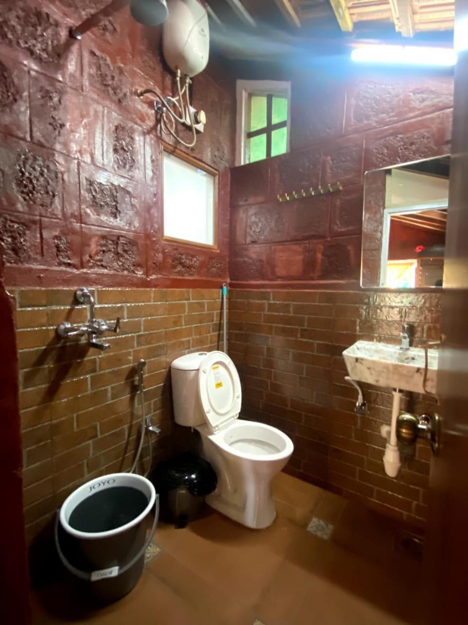 Bed and Breakfast Moradia Dos Quadros Malar Esterno foto