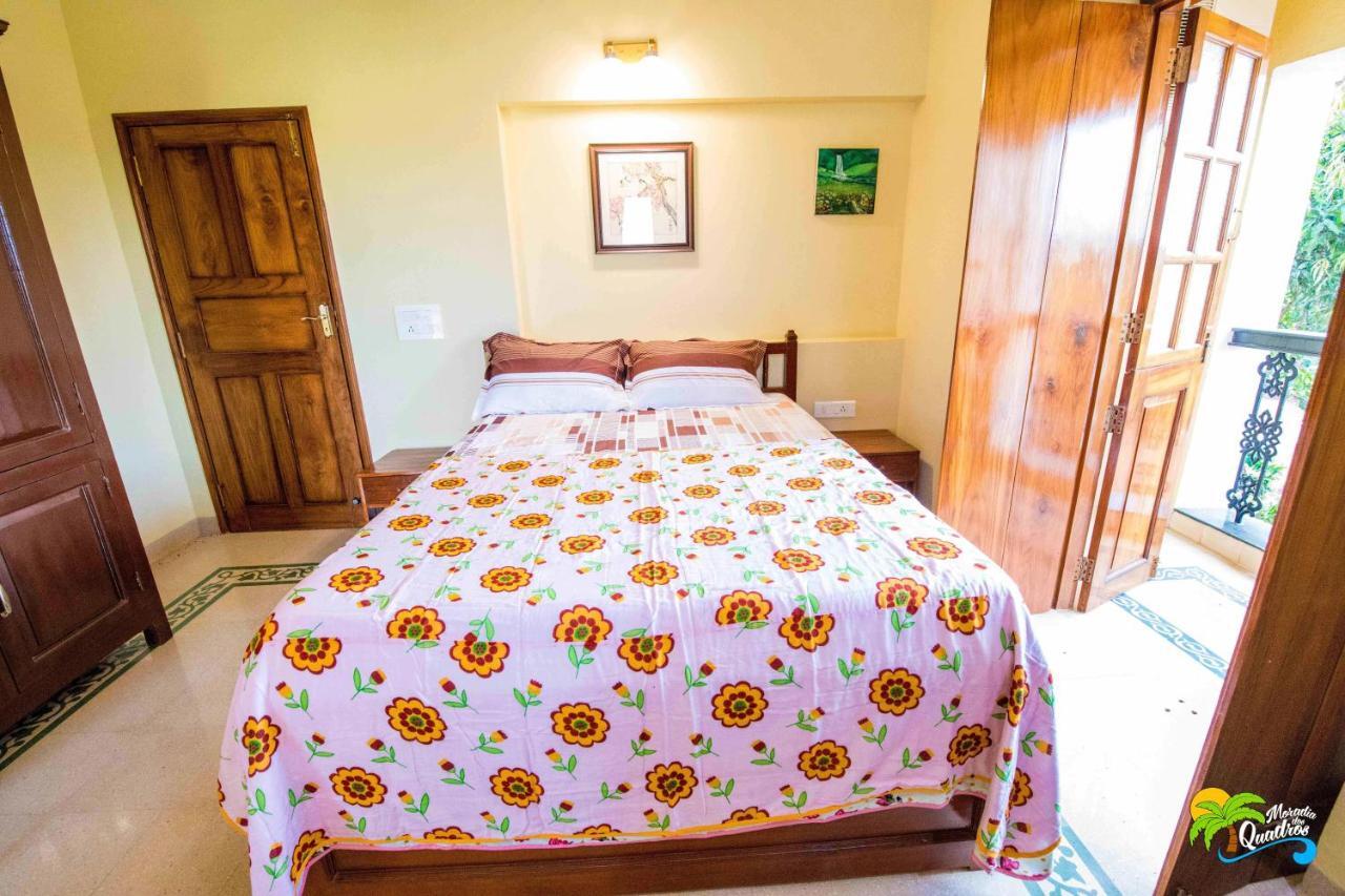 Bed and Breakfast Moradia Dos Quadros Malar Esterno foto