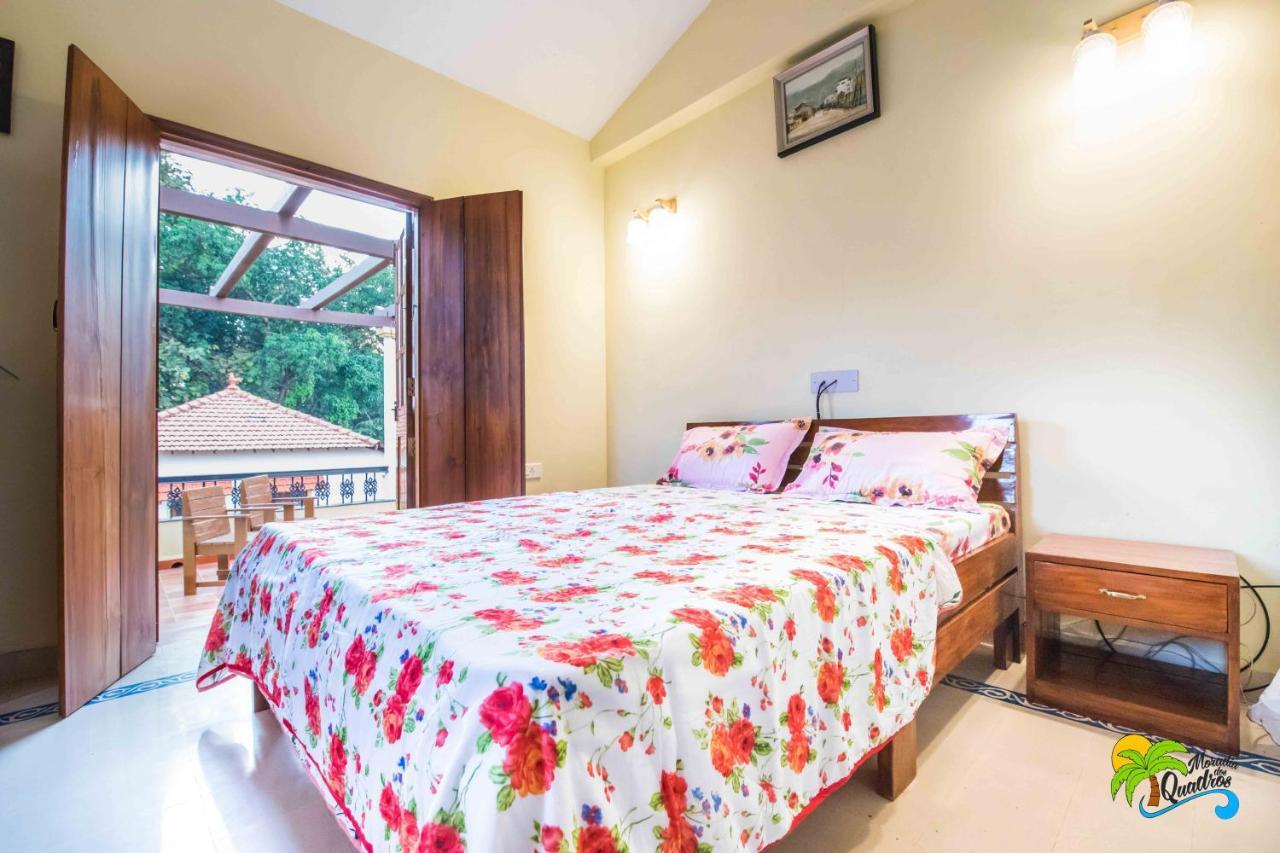 Bed and Breakfast Moradia Dos Quadros Malar Esterno foto